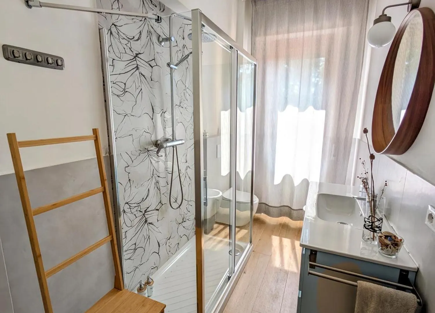 Appartamento Viale Puccini - Free Gated Parking - 3 Minutes From Center لوكا